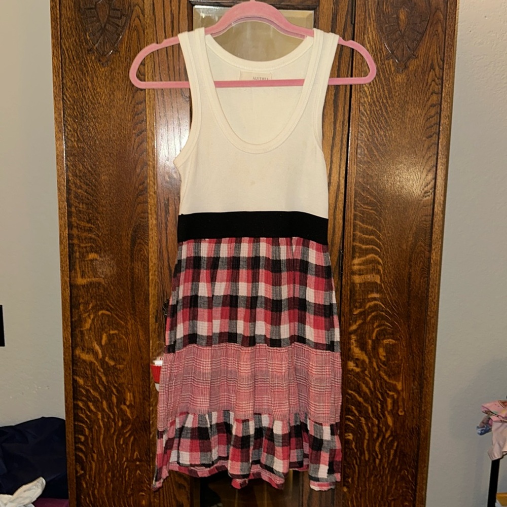 Fun and cute dress bought from a So Cal boutique some time ago.